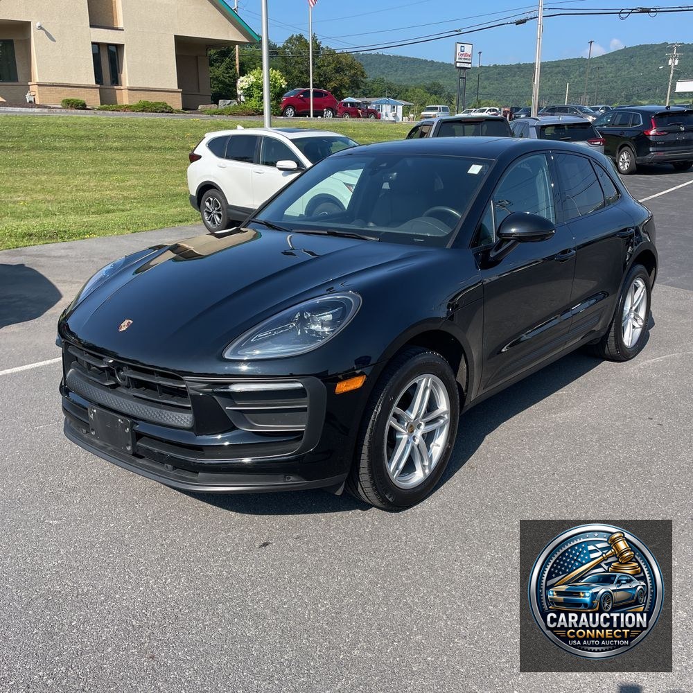 2023 Porsche Macan Base