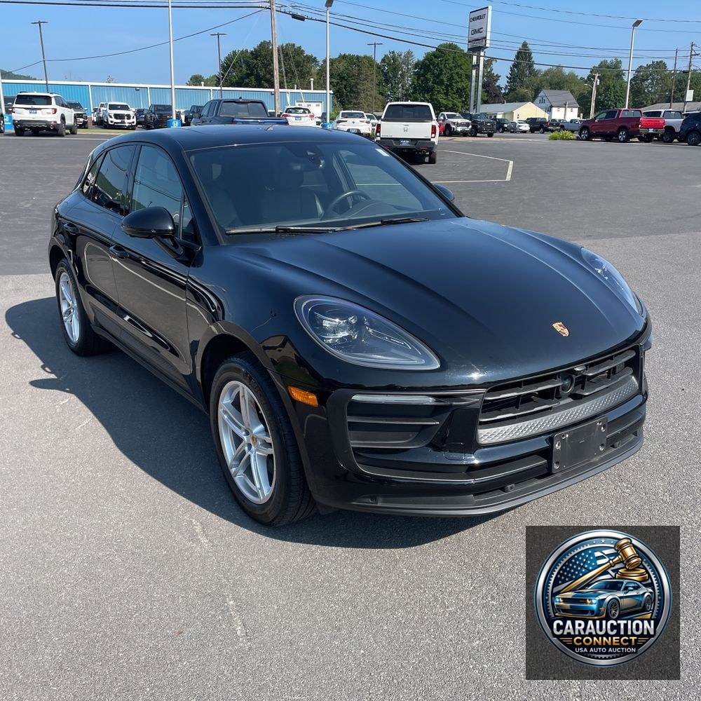 2023 Porsche Macan Base