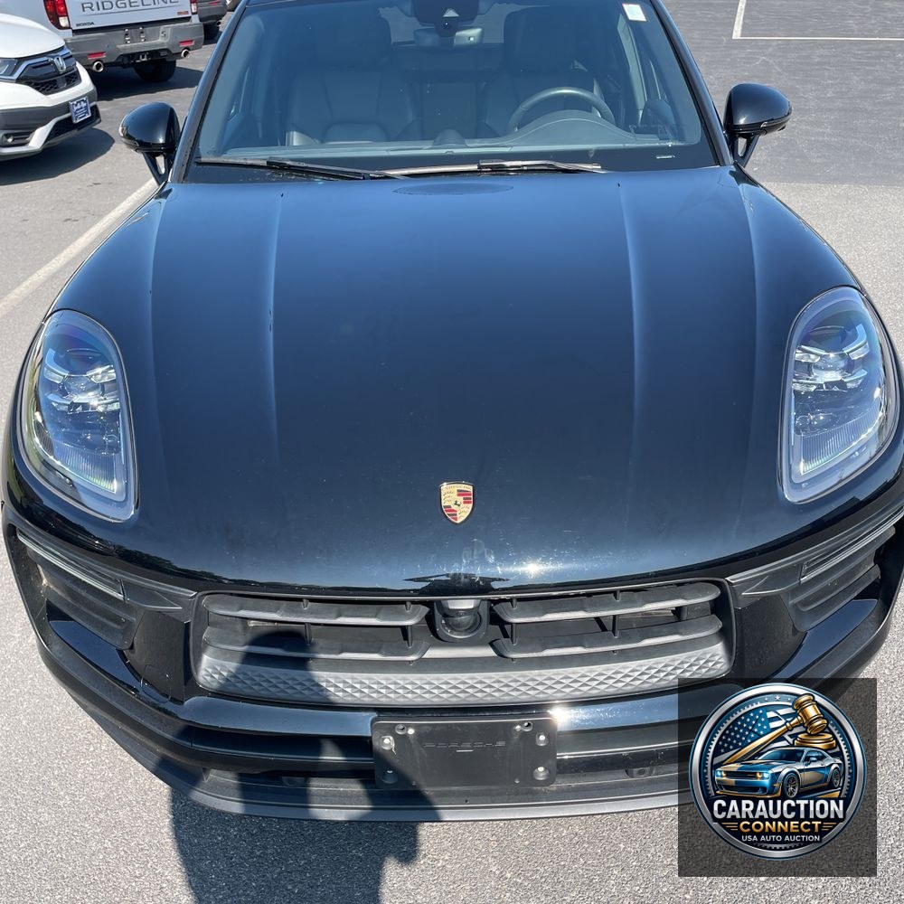 2023 Porsche Macan Base