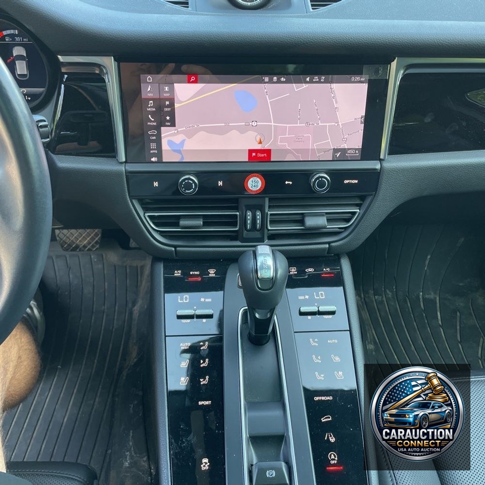 2023 Porsche Macan Base