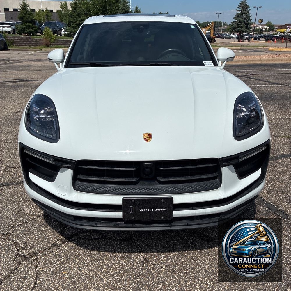 2023 Porsche Macan T