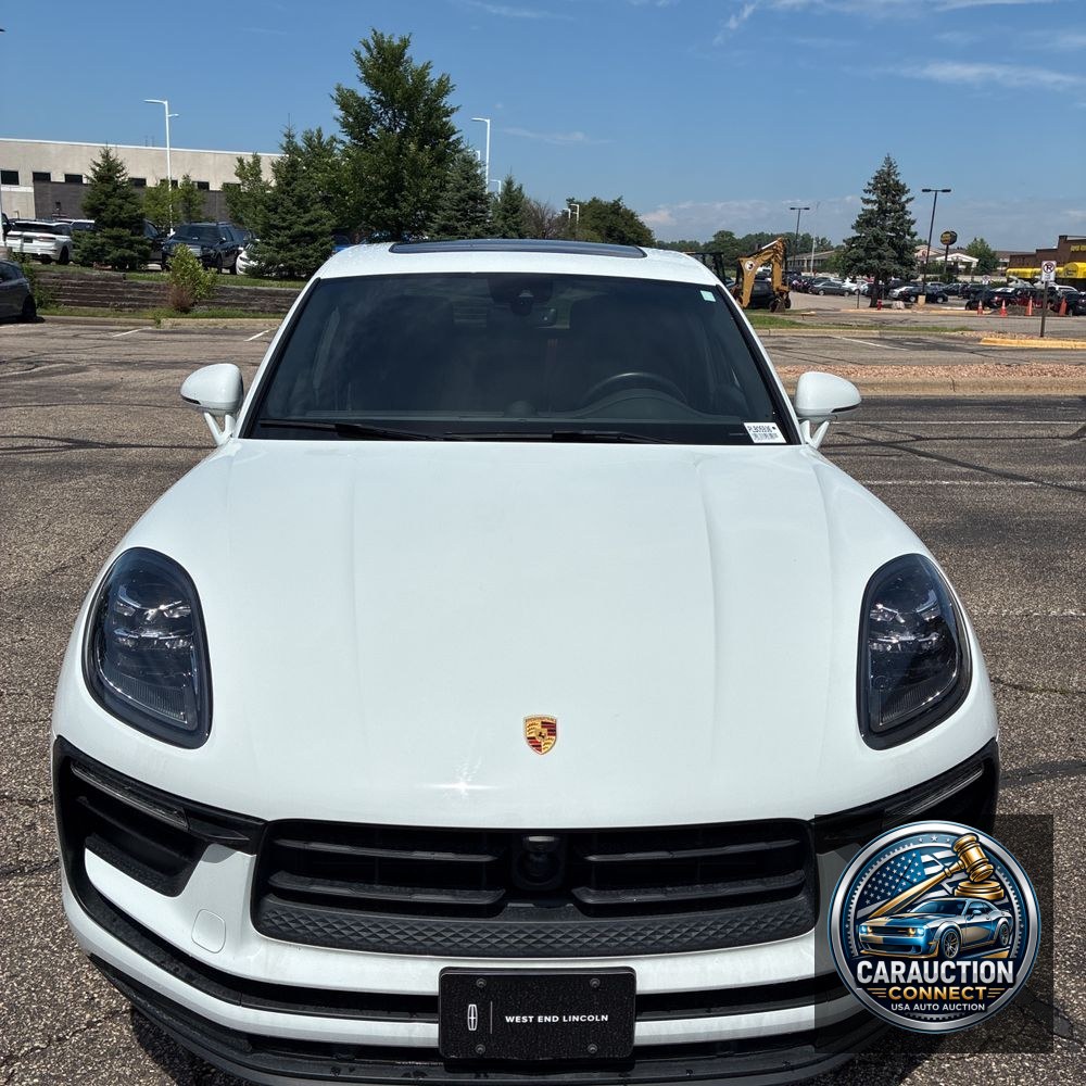 2023 Porsche Macan T