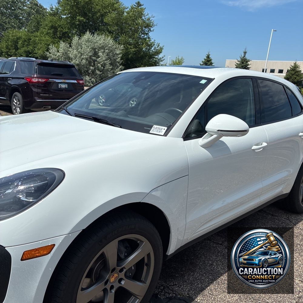 2023 Porsche Macan T