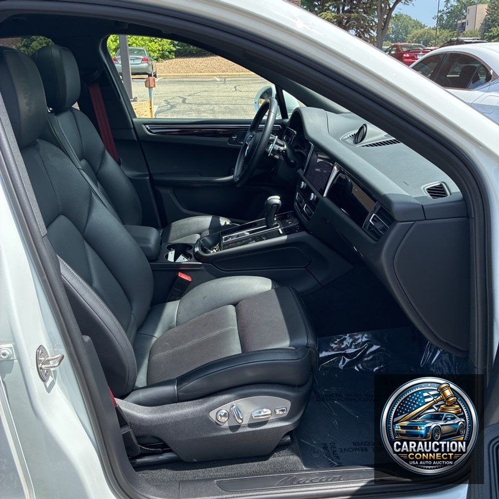 2023 Porsche Macan T