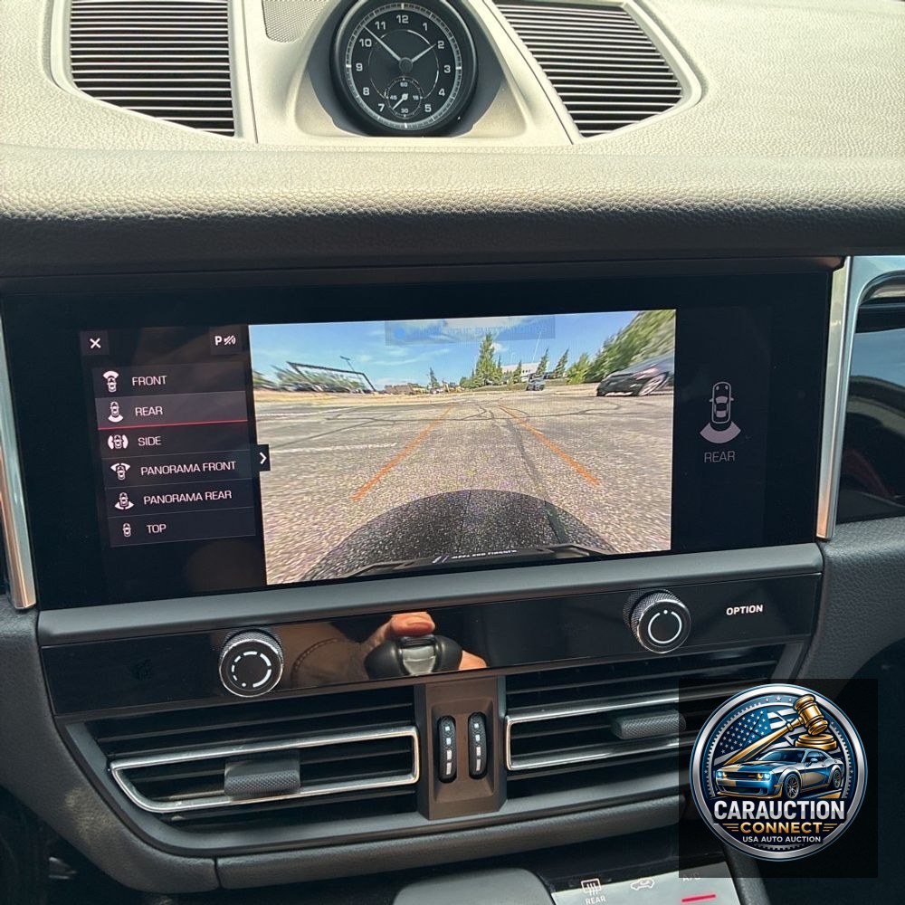 2023 Porsche Macan T