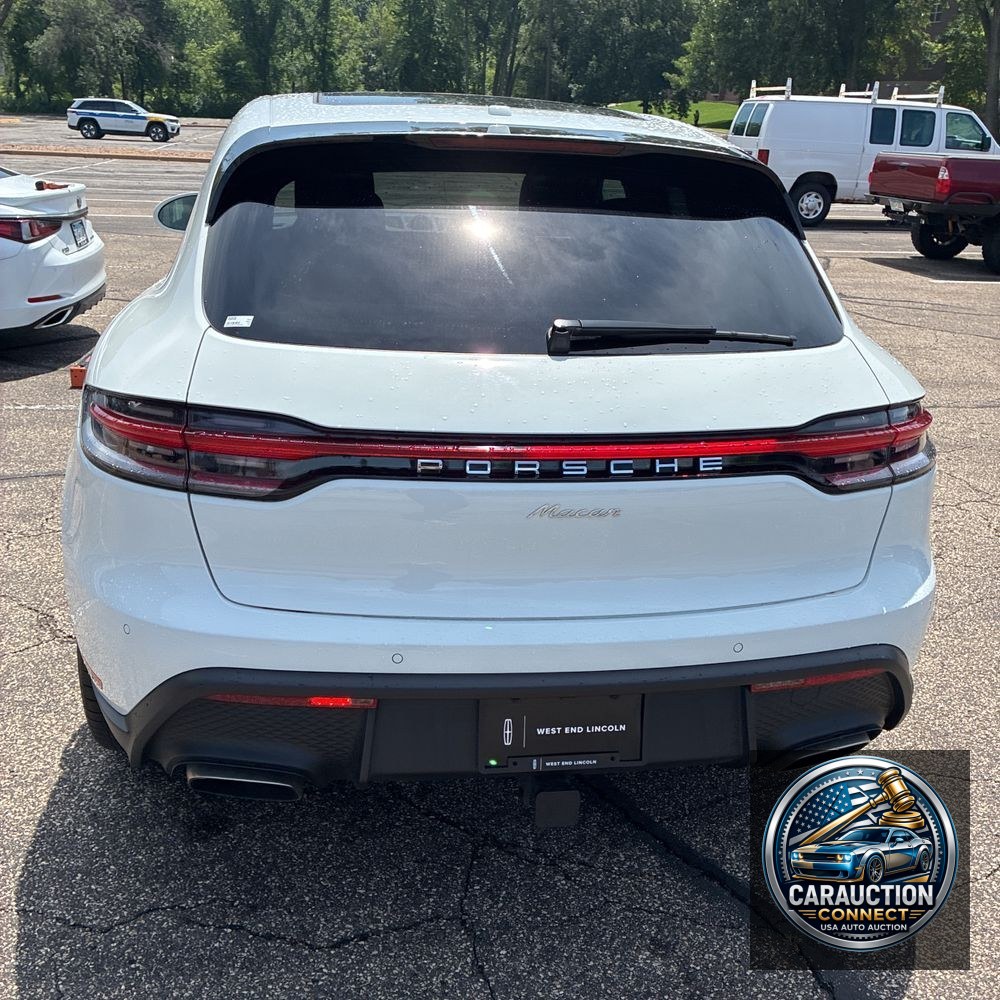 2023 Porsche Macan T