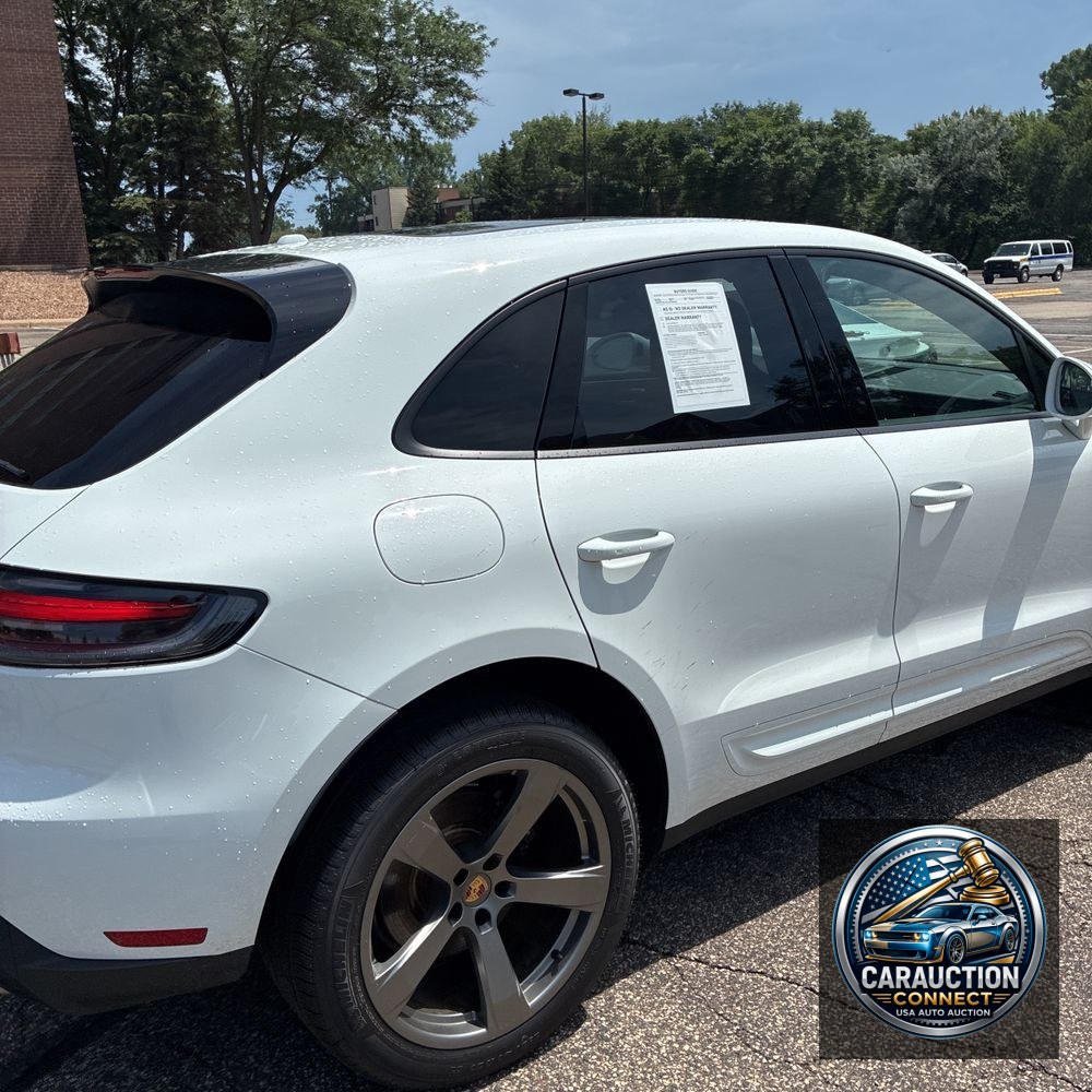 2023 Porsche Macan T