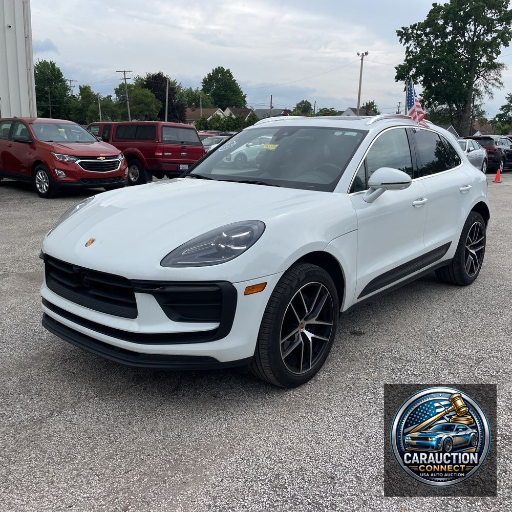 2023 Porsche Macan Base