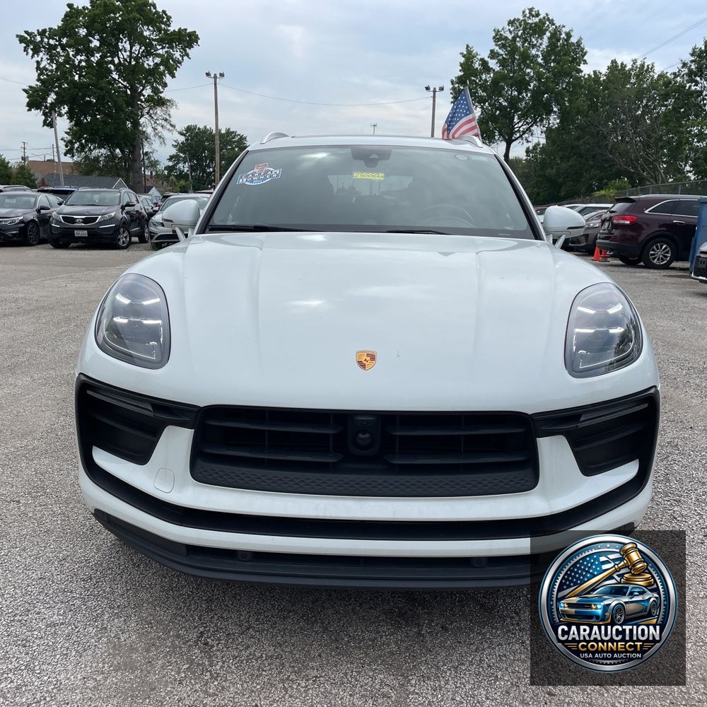 2023 Porsche Macan Base