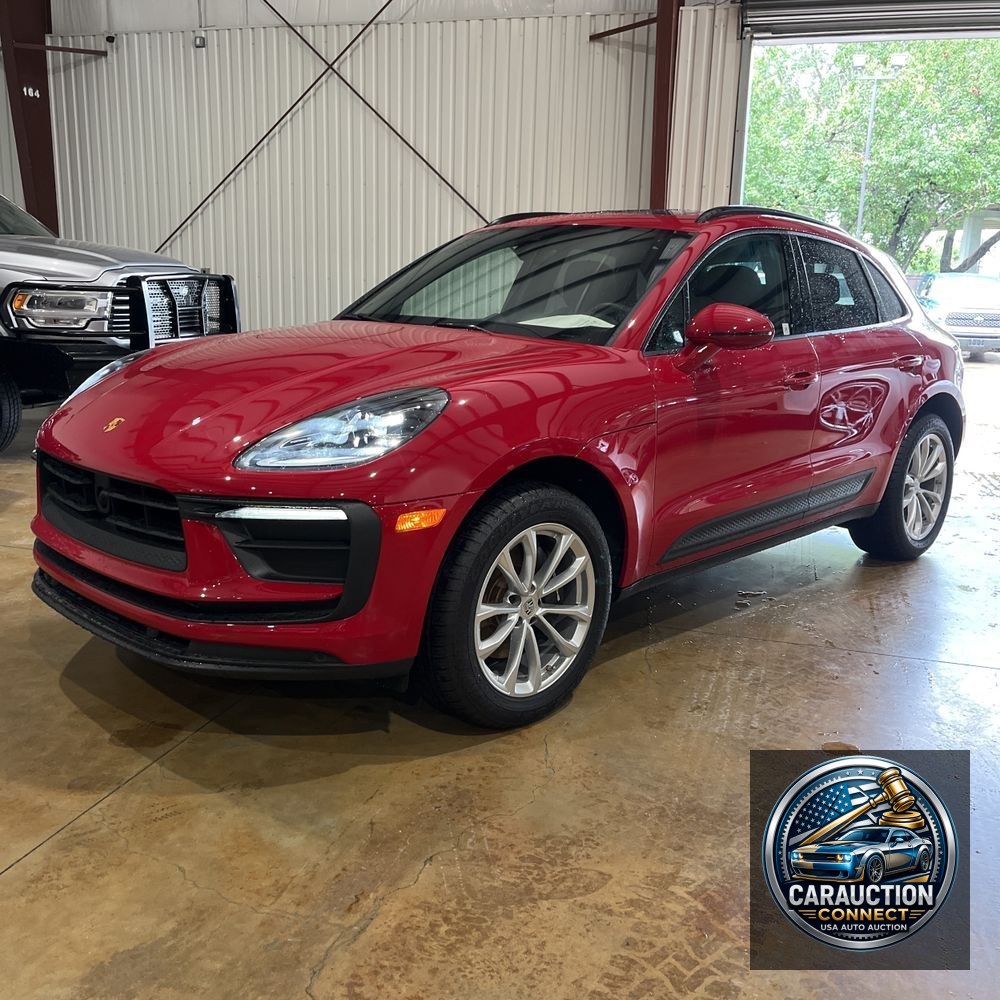 2023 Porsche Macan Base