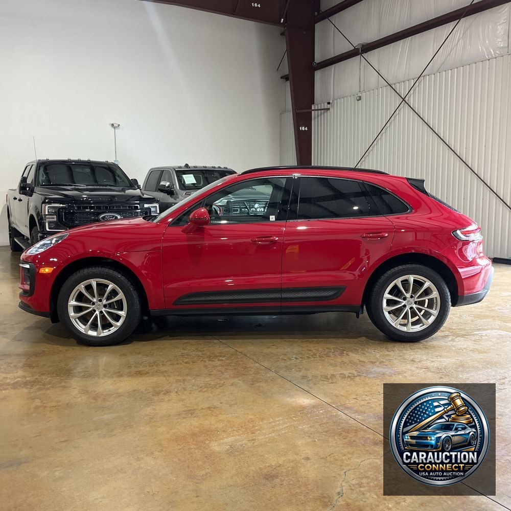 2023 Porsche Macan Base
