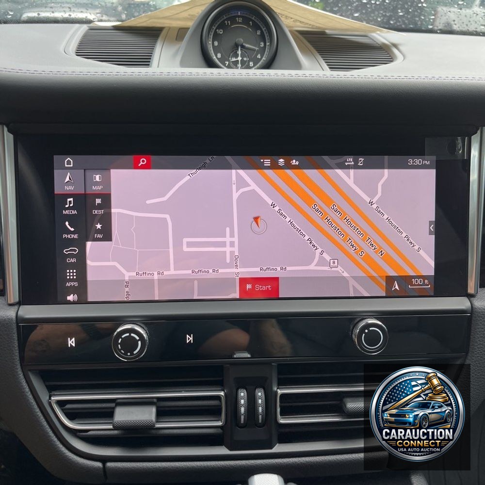 2023 Porsche Macan Base