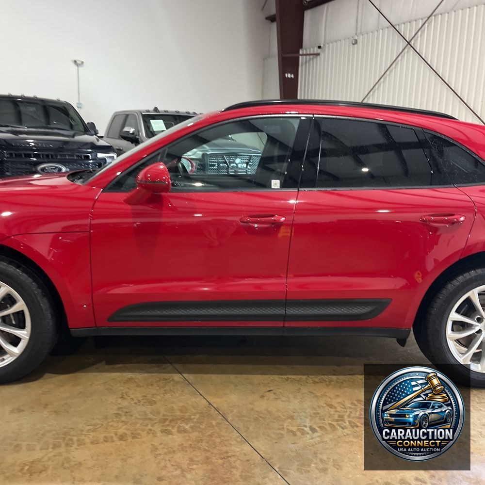 2023 Porsche Macan Base
