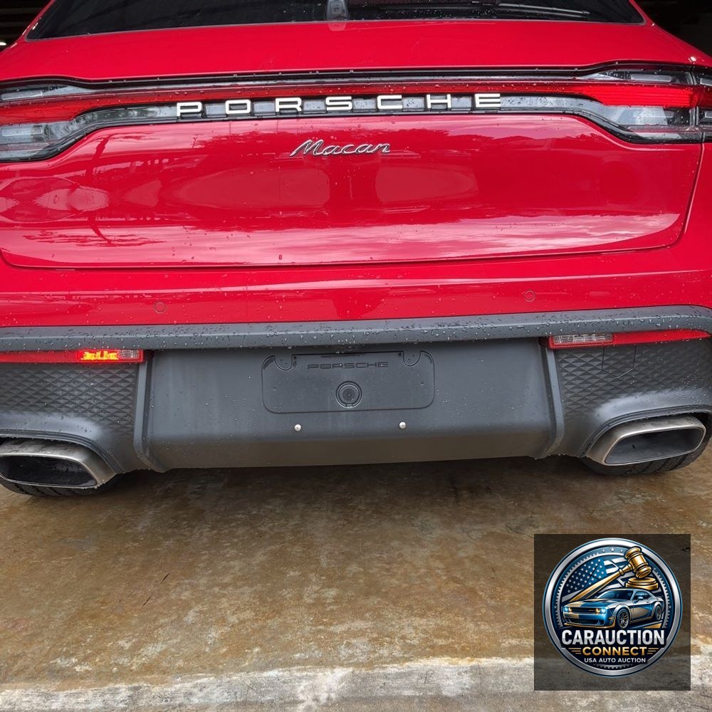 2023 Porsche Macan Base