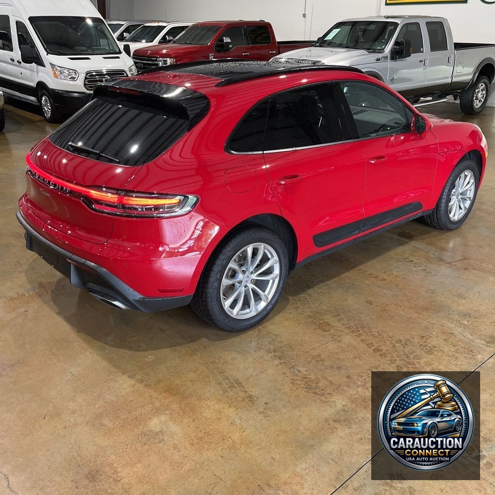 2023 Porsche Macan Base