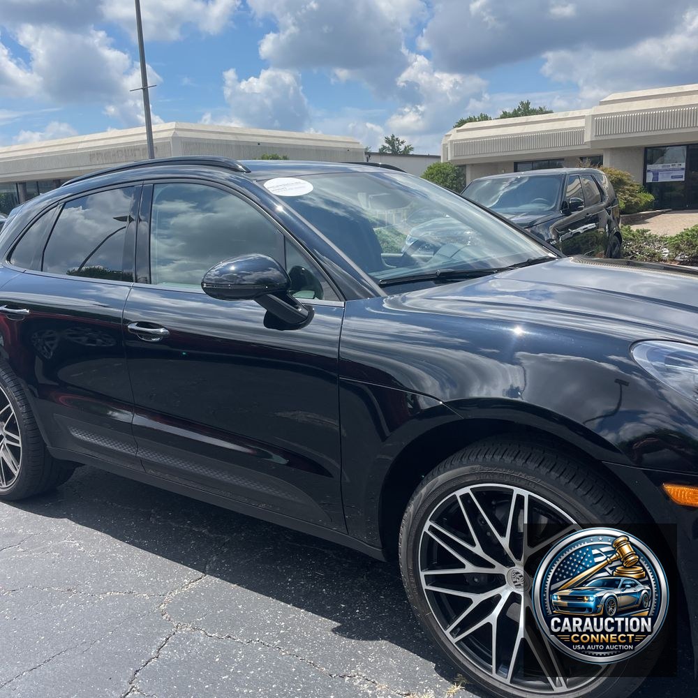 2024 Porsche Macan Base