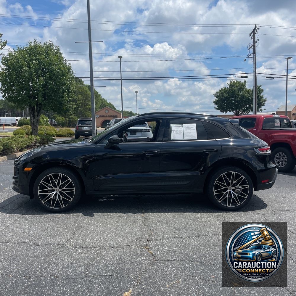 2024 Porsche Macan Base