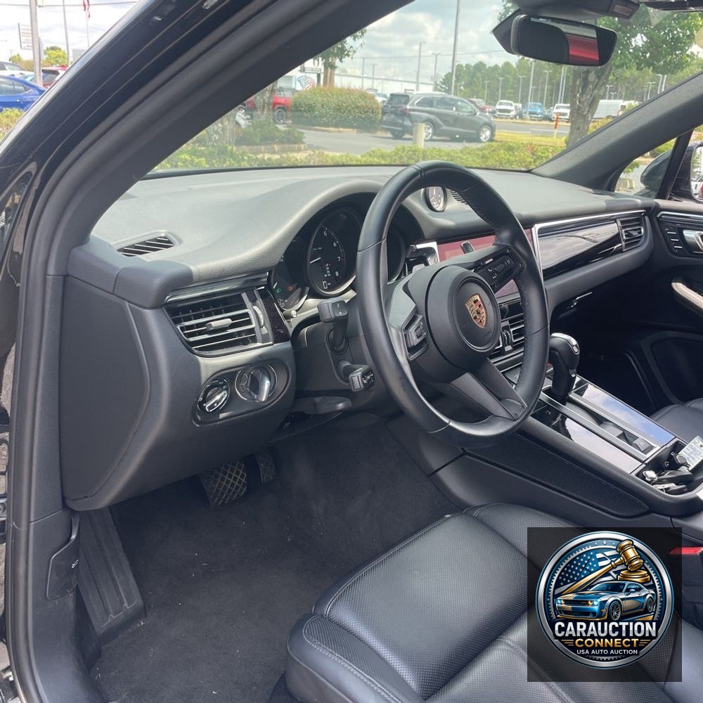 2024 Porsche Macan Base