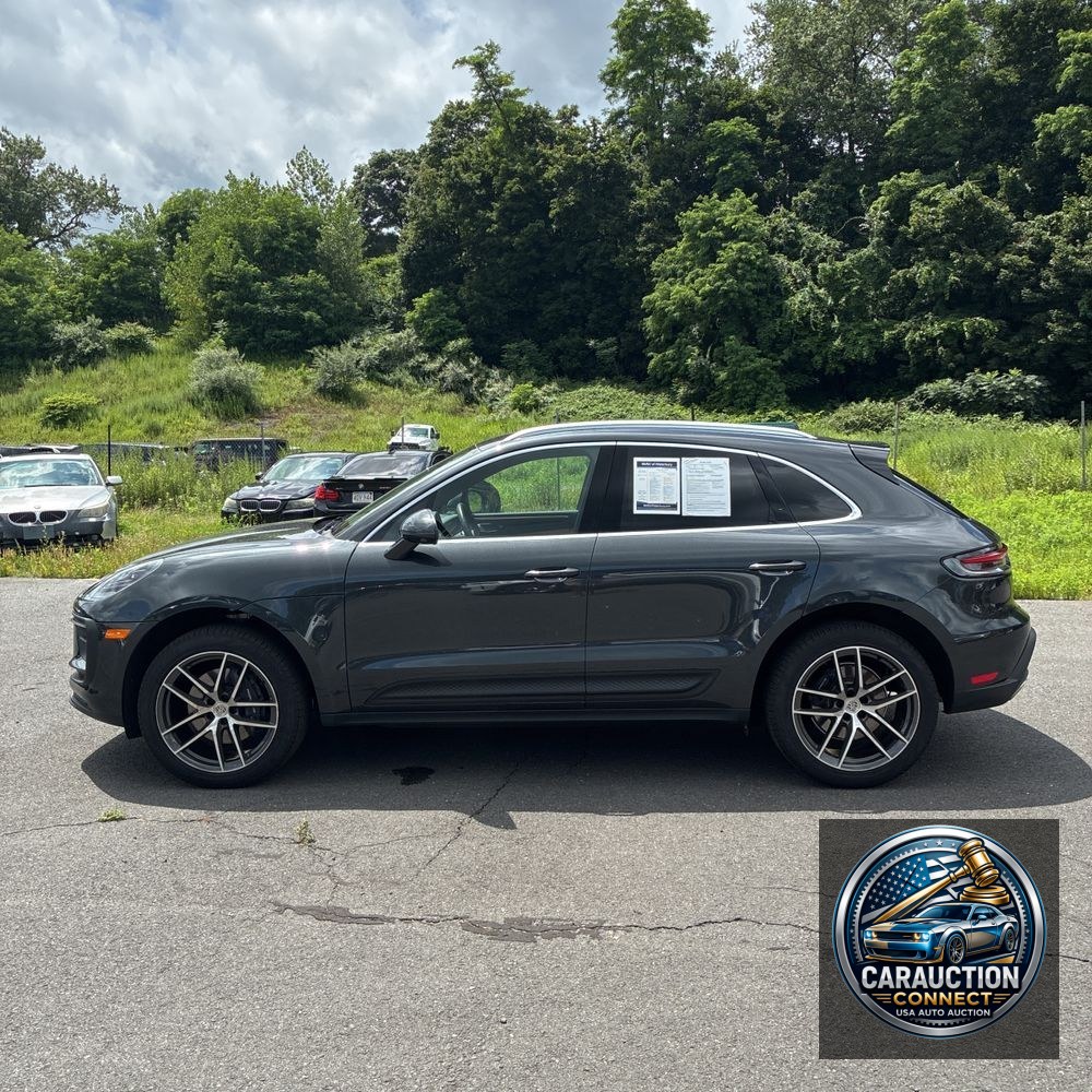 2024 Porsche Macan Base