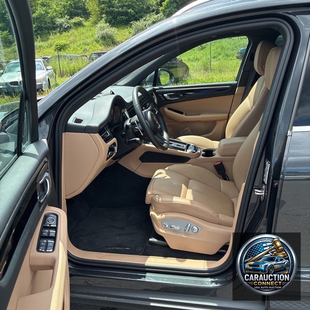 2024 Porsche Macan Base