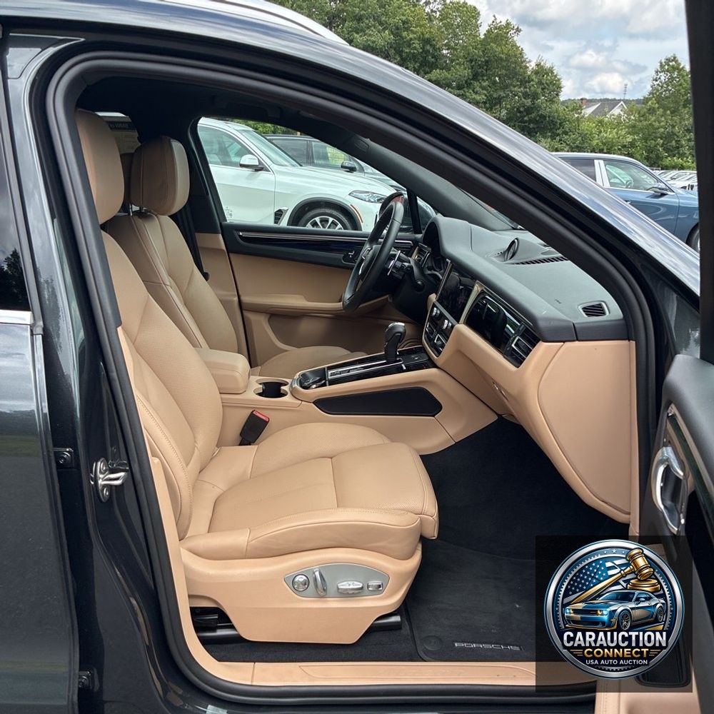 2024 Porsche Macan Base