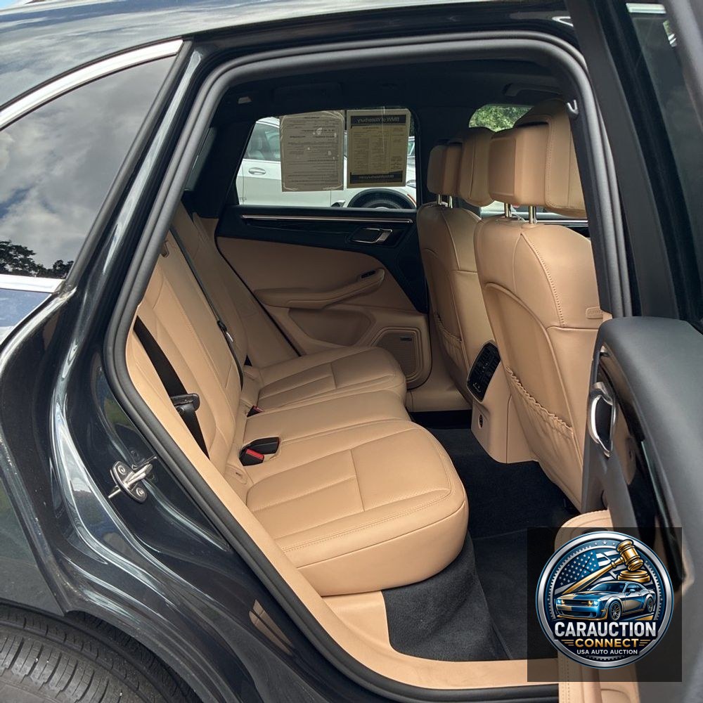 2024 Porsche Macan Base