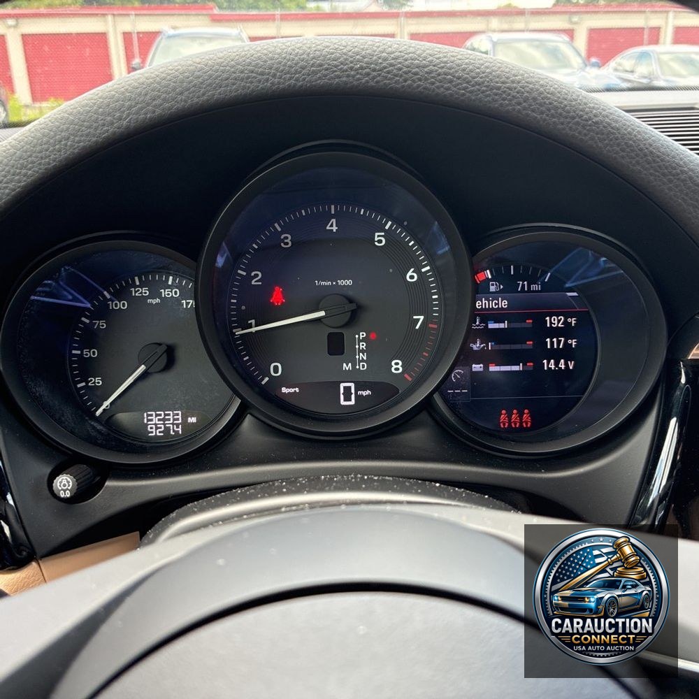 2024 Porsche Macan Base