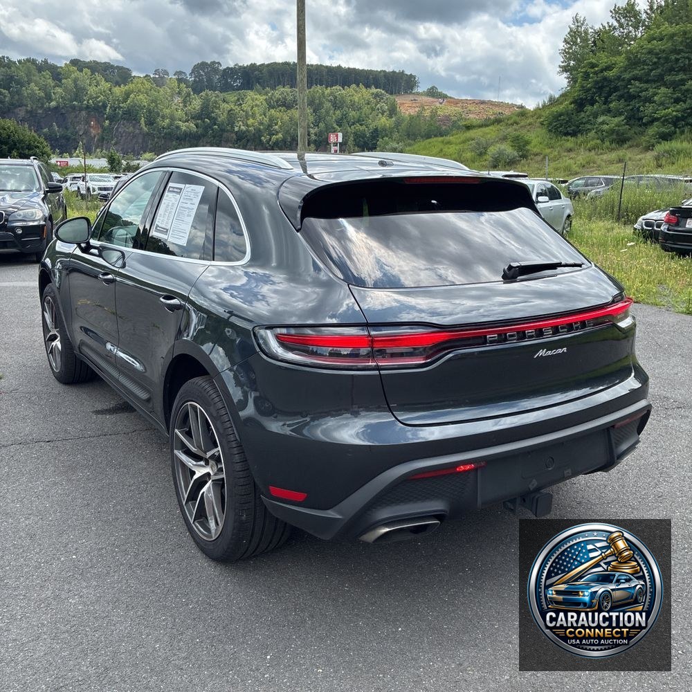 2024 Porsche Macan Base