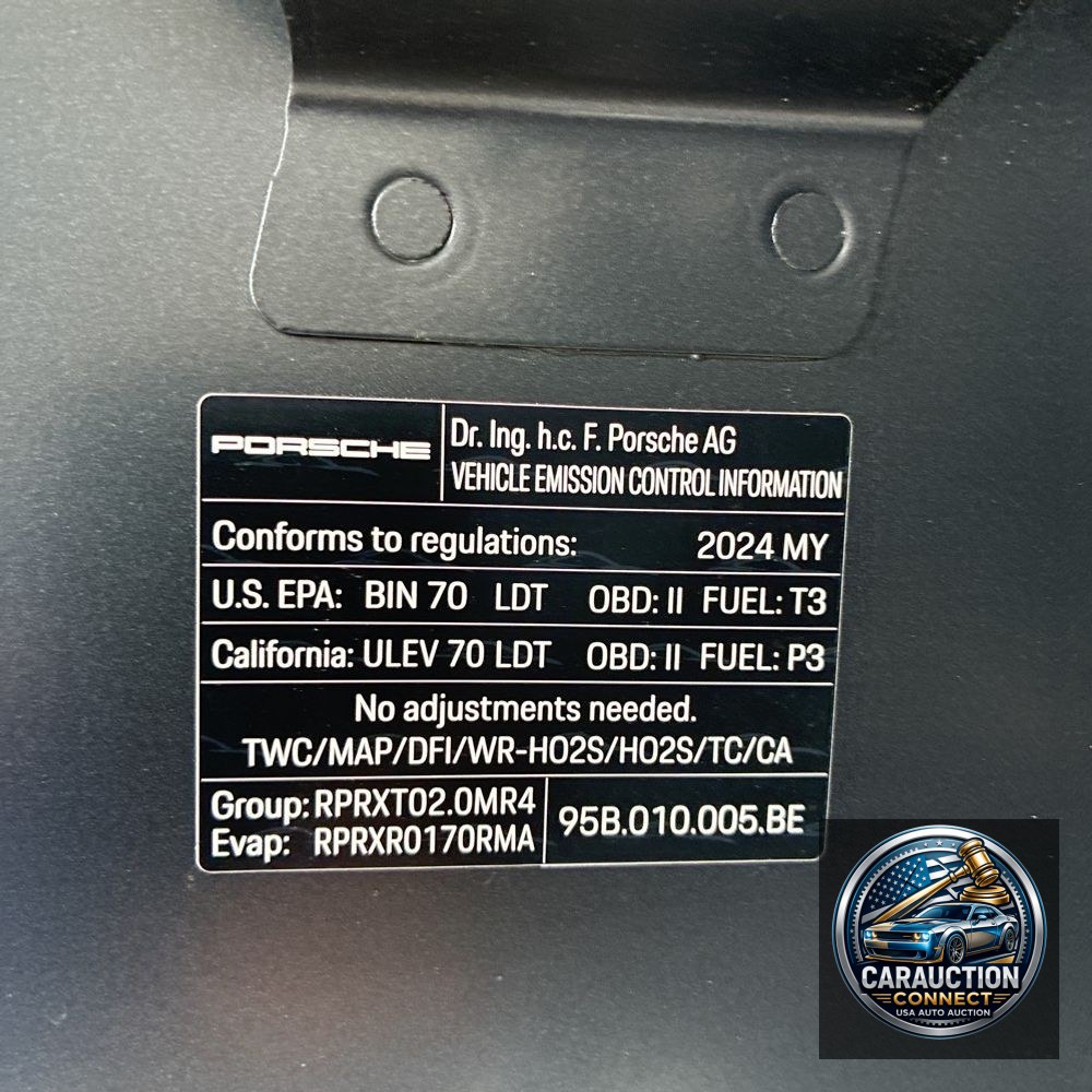 2024 Porsche Macan Base