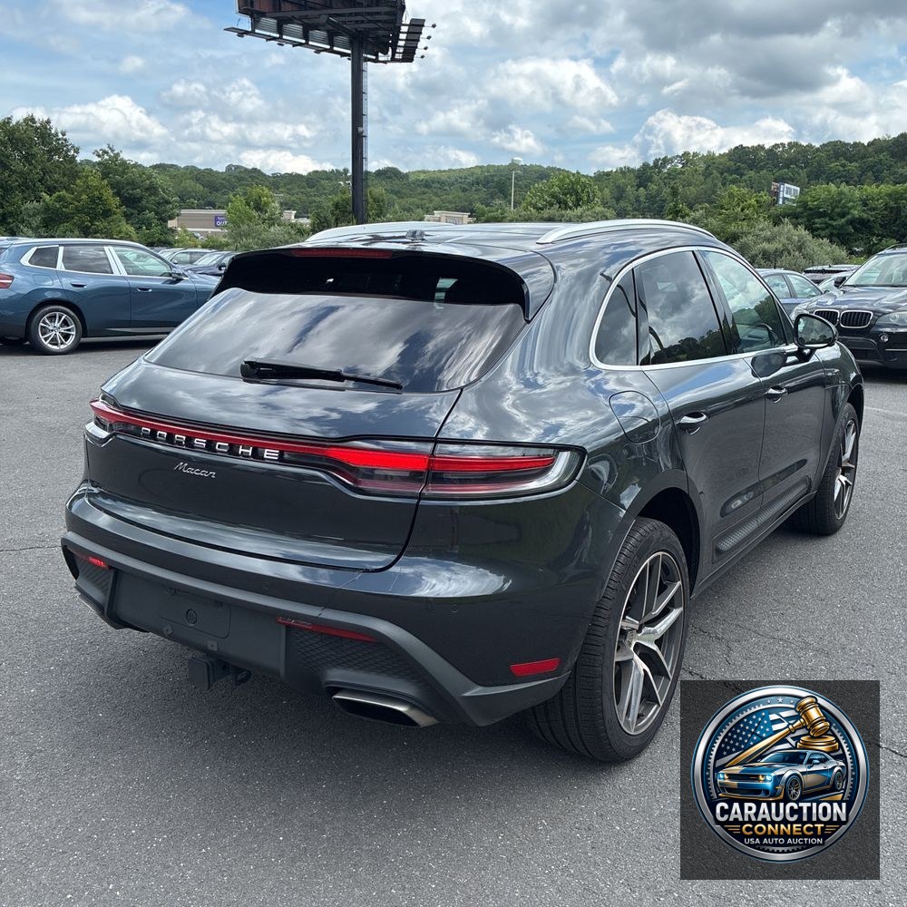 2024 Porsche Macan Base
