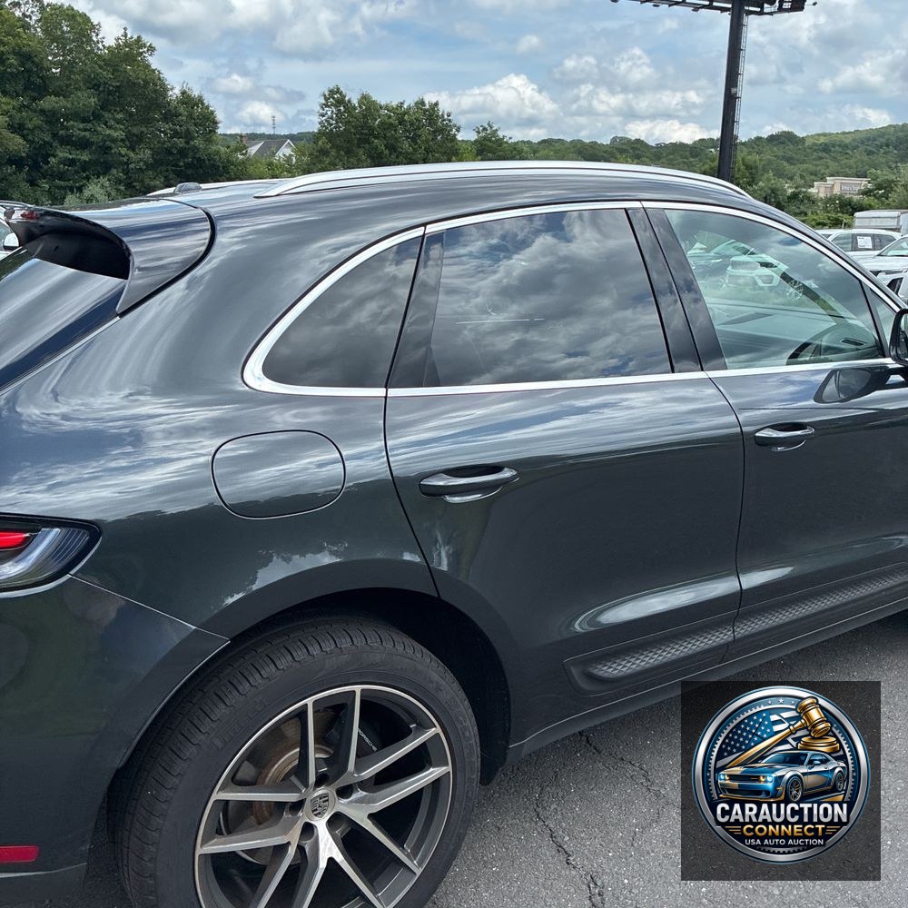 2024 Porsche Macan Base