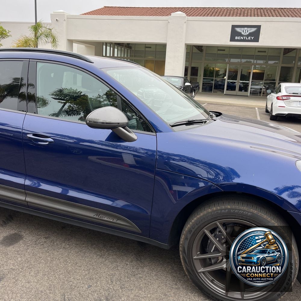 2023 Porsche Macan T
