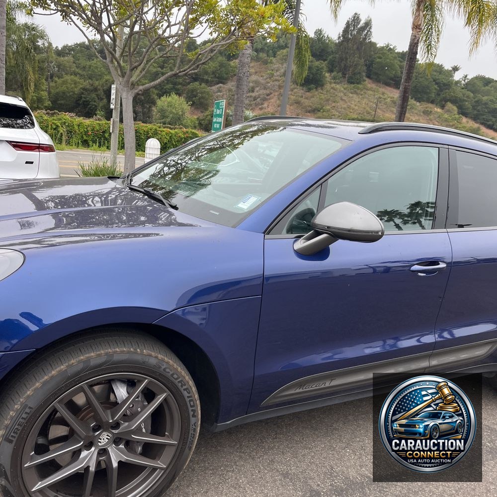 2023 Porsche Macan T