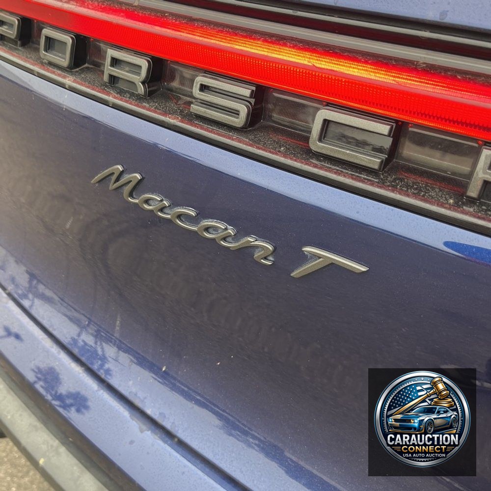 2023 Porsche Macan T