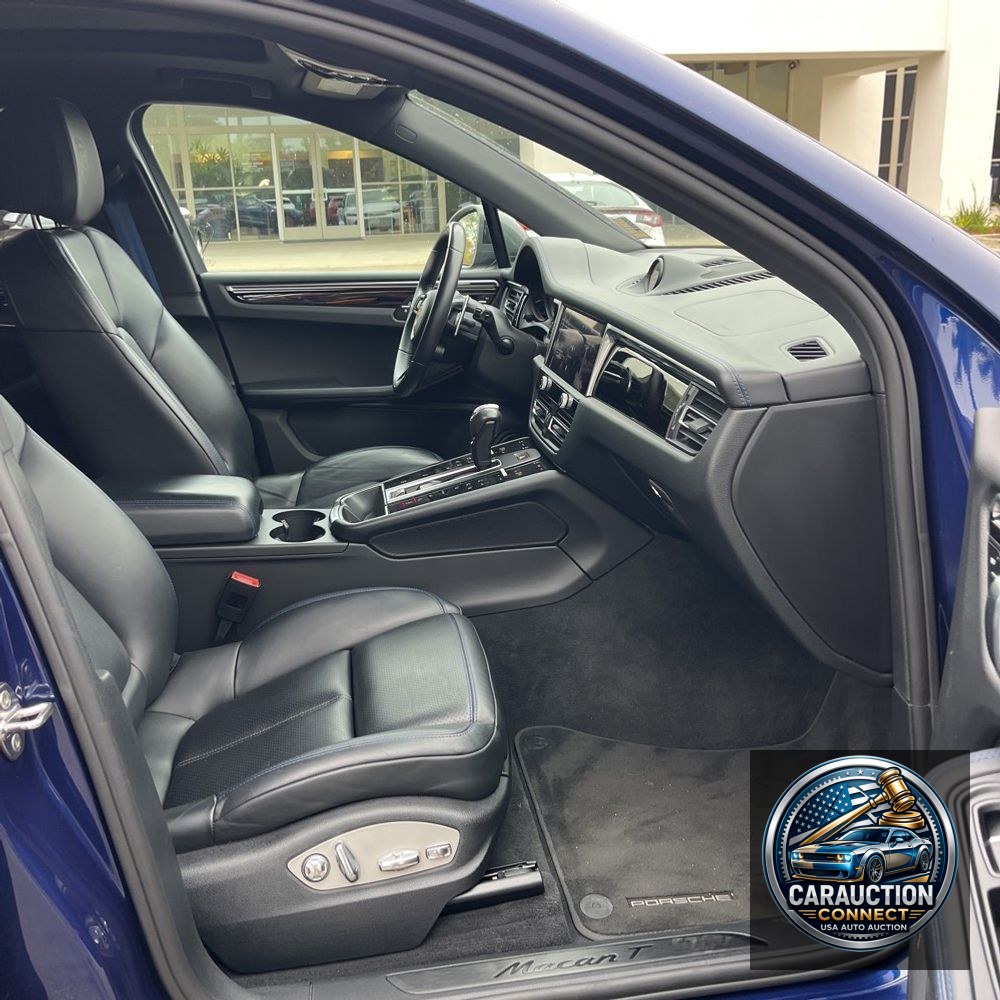 2023 Porsche Macan T