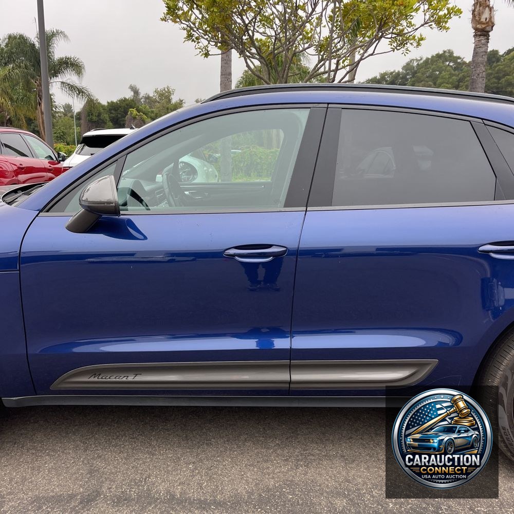 2023 Porsche Macan T