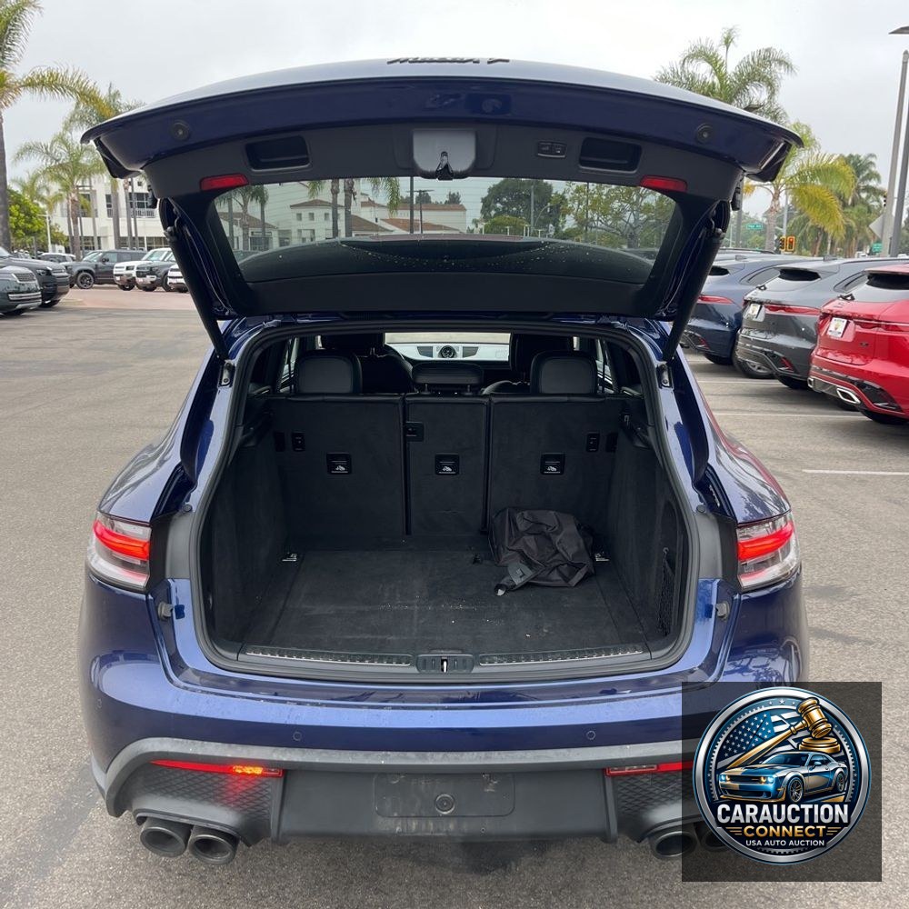 2023 Porsche Macan T