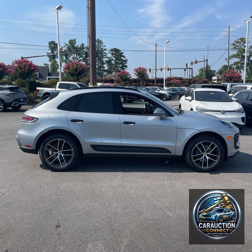 2024 Porsche Macan Base