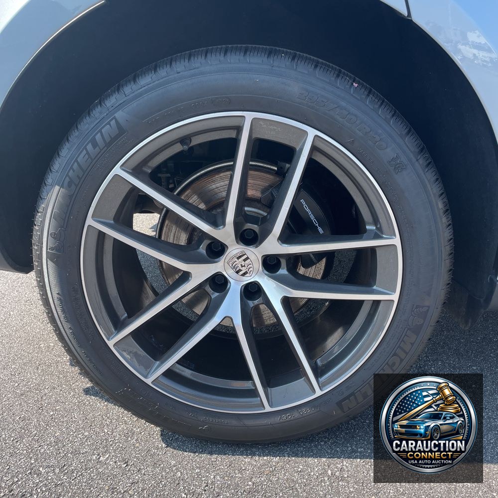 2024 Porsche Macan Base