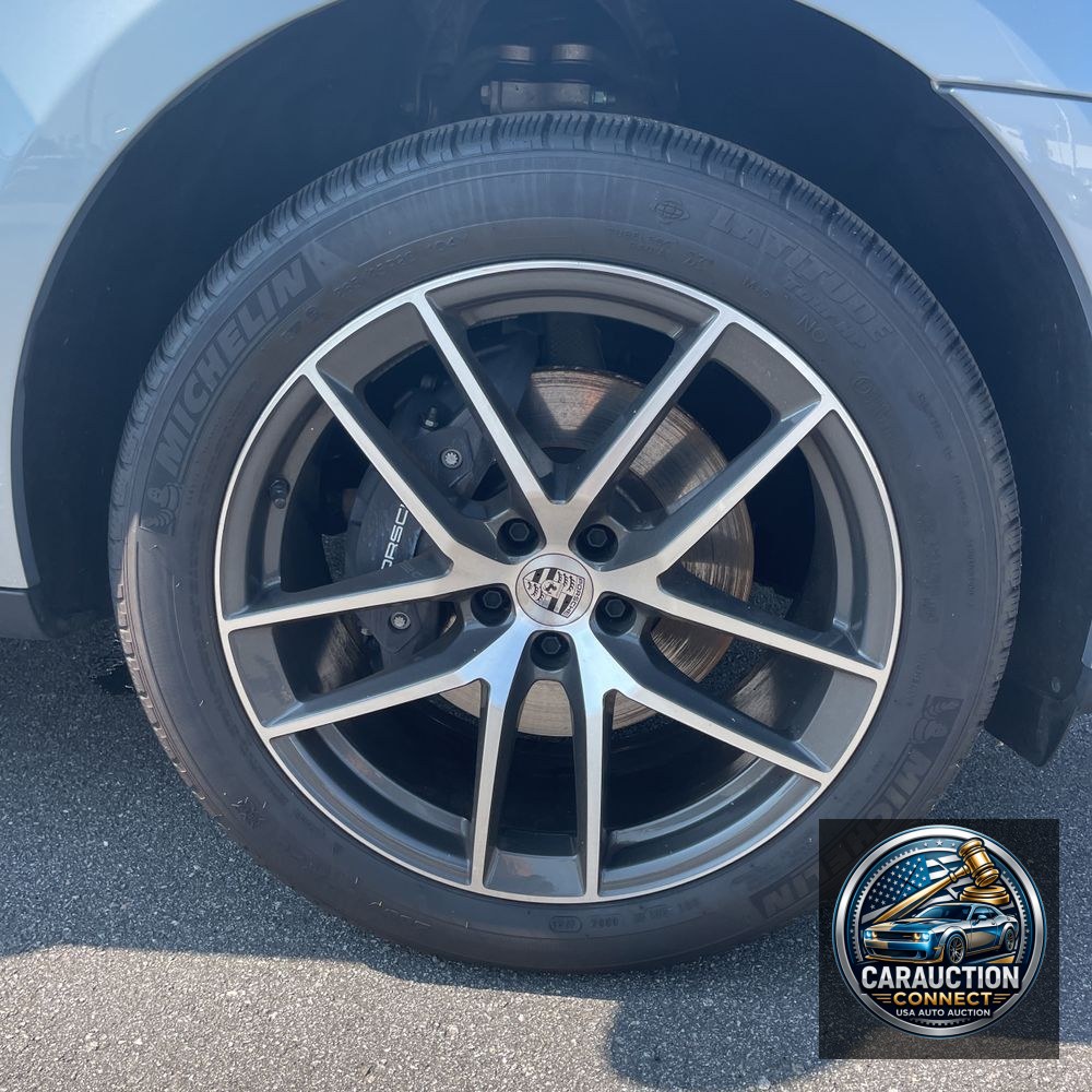 2024 Porsche Macan Base