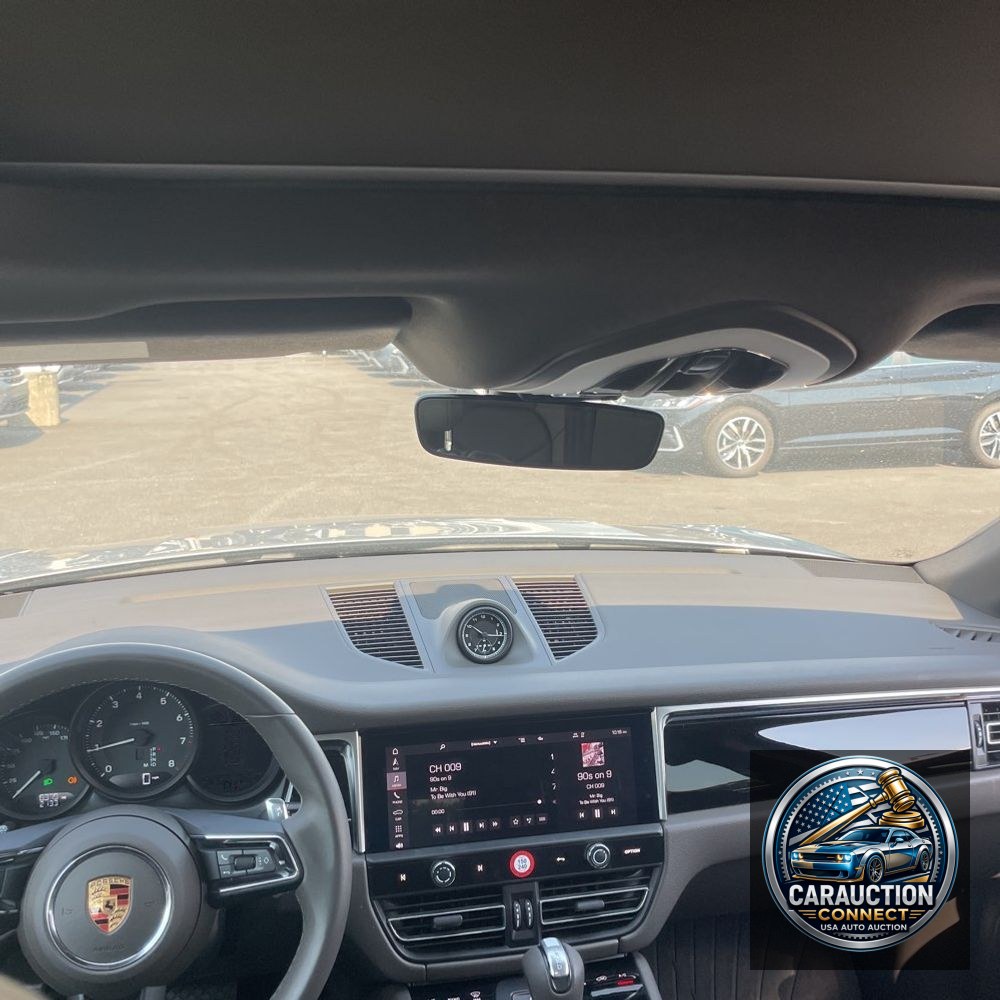 2024 Porsche Macan Base