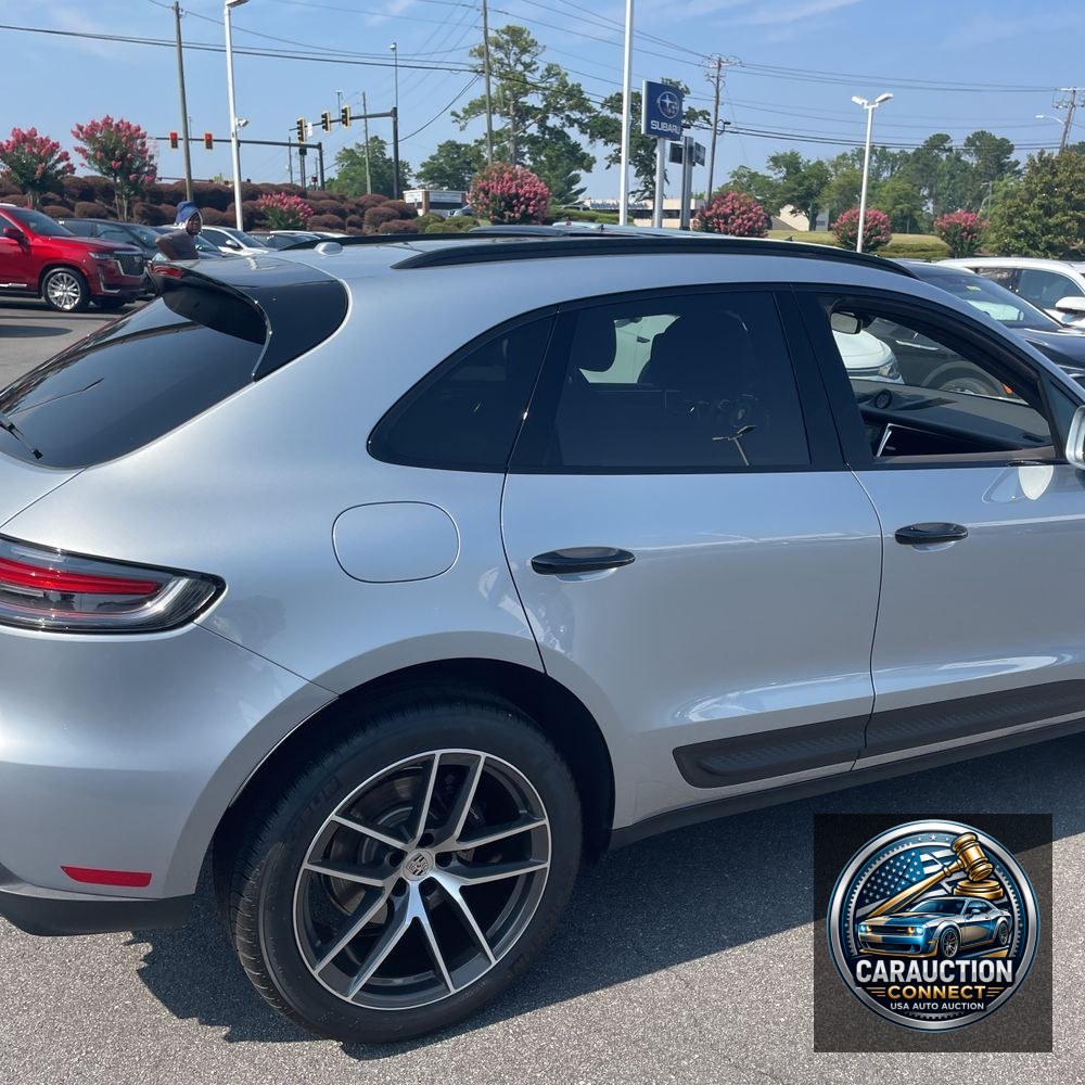 2024 Porsche Macan Base