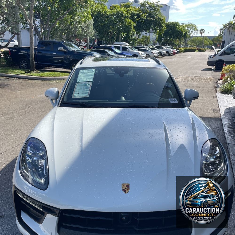 2022 Porsche Macan Base