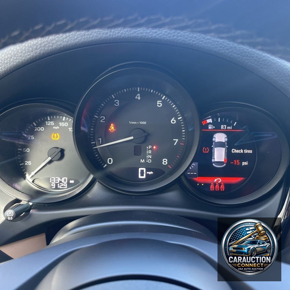 2022 Porsche Macan Base