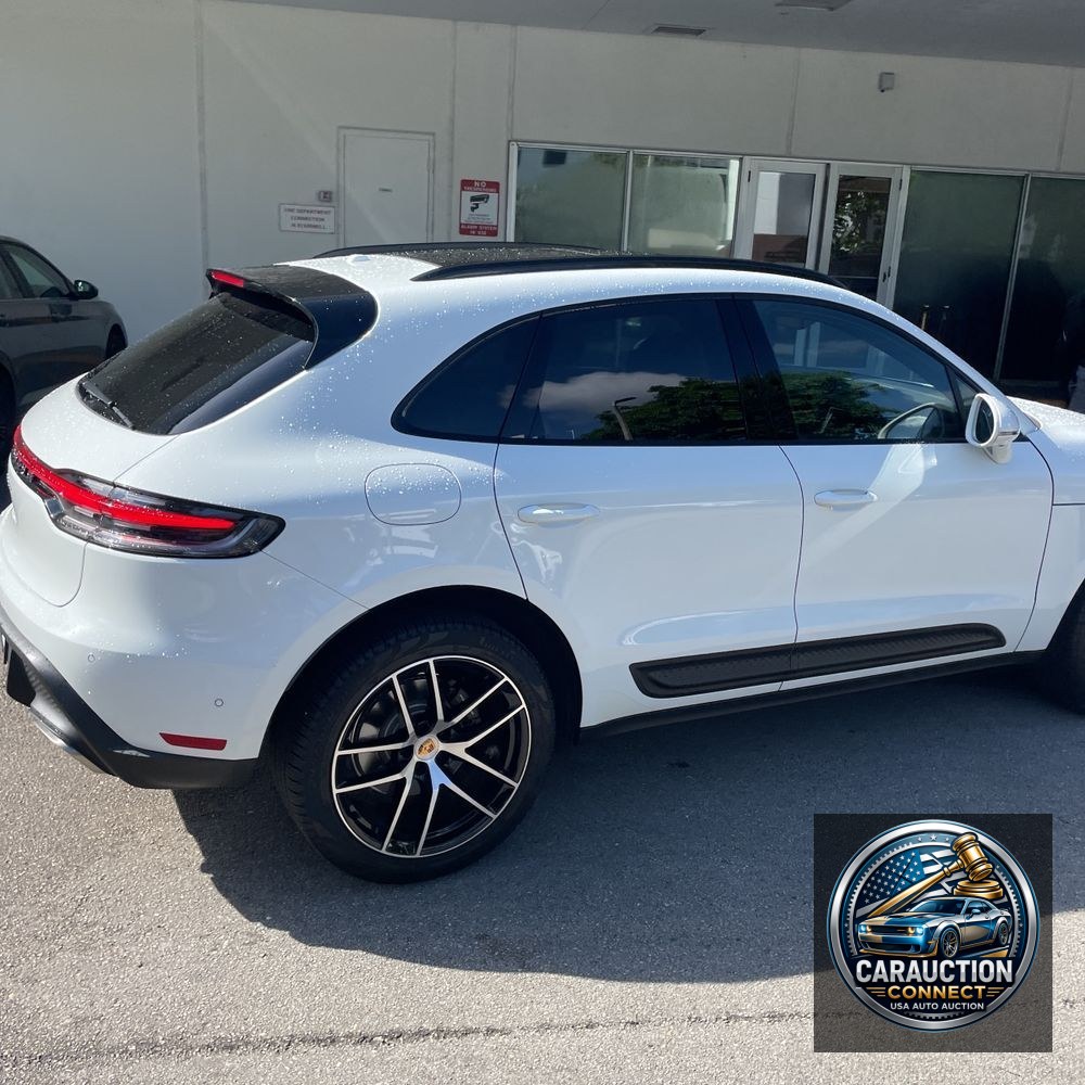 2022 Porsche Macan Base