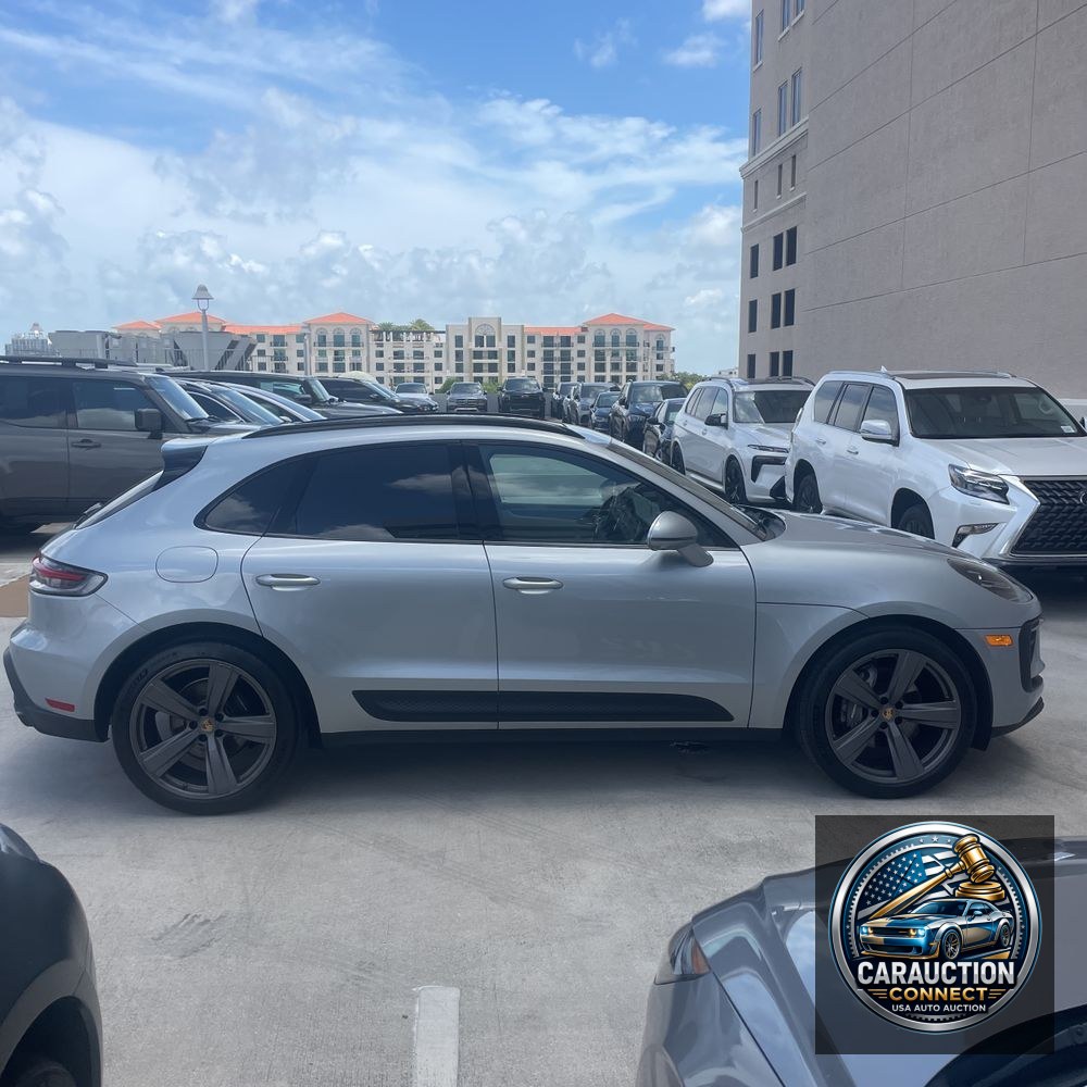 2024 Porsche Macan Base
