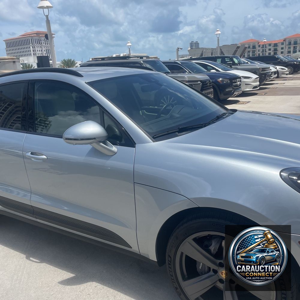 2024 Porsche Macan Base