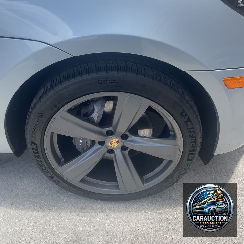 2024 Porsche Macan Base