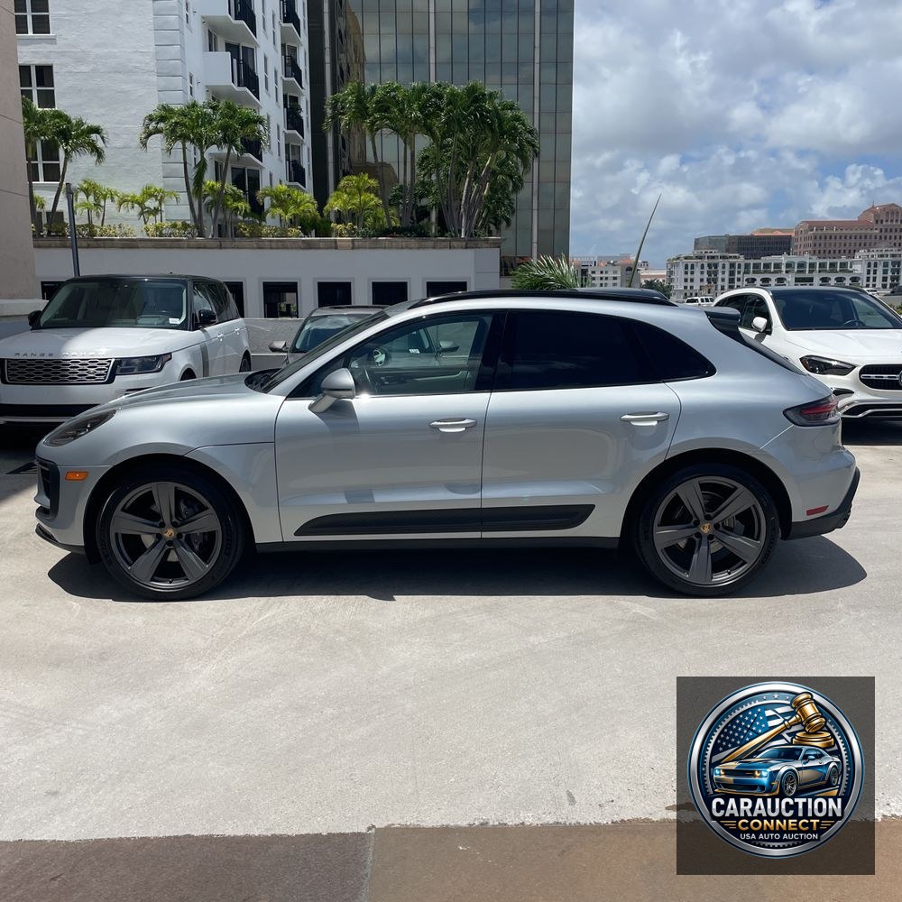 2024 Porsche Macan Base