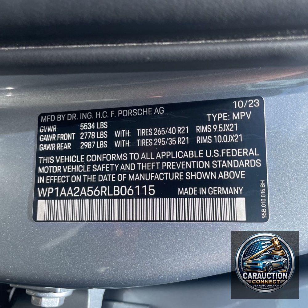 2024 Porsche Macan Base